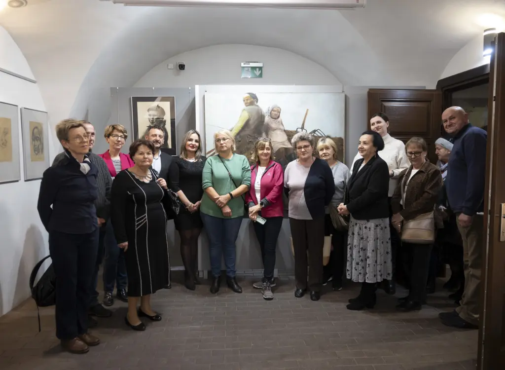 Uczetnicy podczas zwiedzania Muzeum w ramach Ogólnopolskiego Dnia Seniora