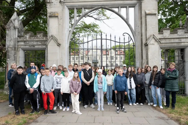 Grupa uczestników w Jabłoniu