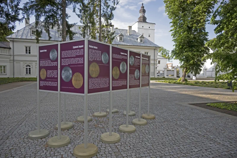 Władcy Polski w medalierstwie Witolda Korskiego